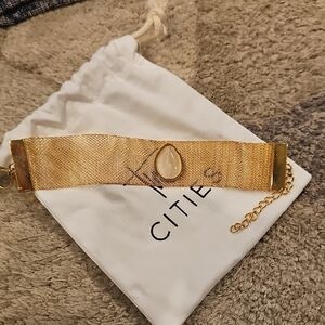 Two Cities Gold Mesh Bracelet with Teardrop Charm